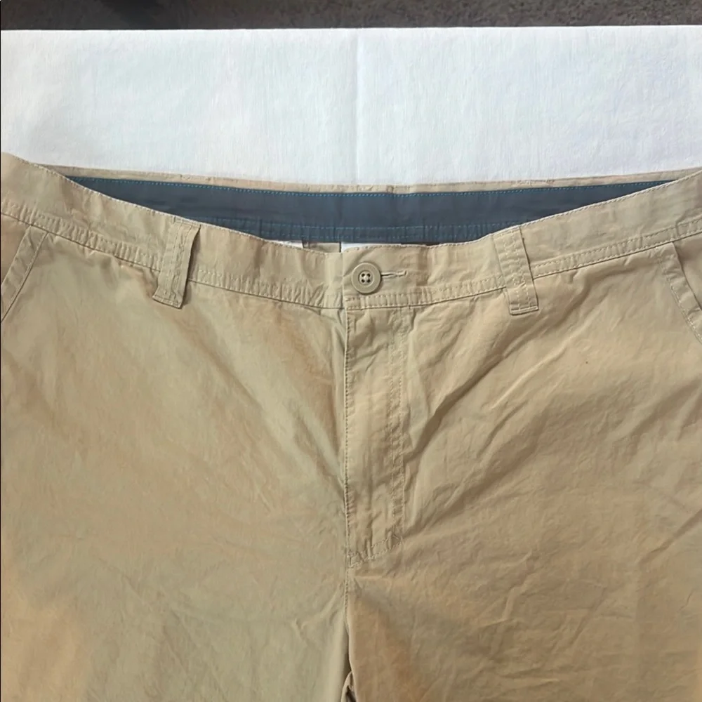 Columbia Tan Flat Front Shorts Lightweight Casual - Picture 2 of 8
